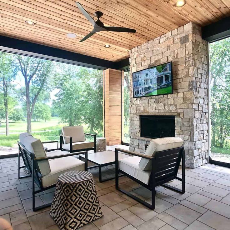 How a Sunroom Addition Can Instantly Increase Your Home’s ValueBy Highlander Home Inc